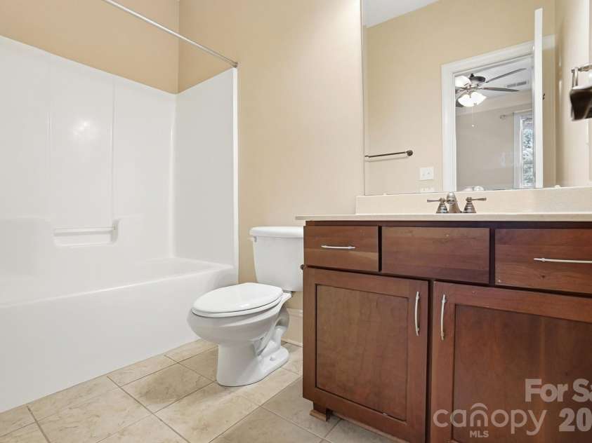 160 Arrow Point Lane, Davidson, NC 28036.  MLS# CAR4337144, YatesRealty ID 20556. 