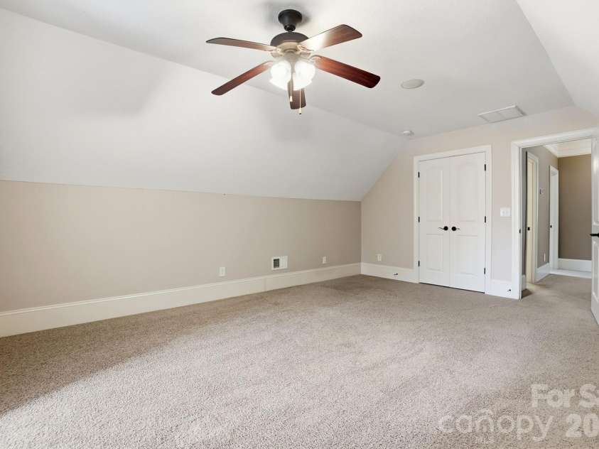 160 Arrow Point Lane, Davidson, NC 28036.  MLS# CAR4337144, YatesRealty ID 20556. 