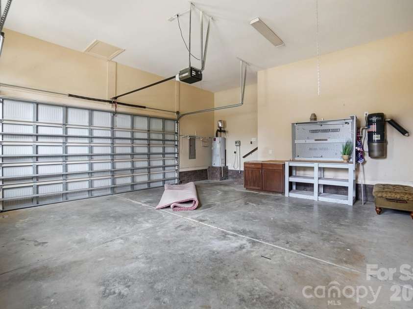 160 Arrow Point Lane, Davidson, NC 28036.  MLS# CAR4337144, YatesRealty ID 20556. 