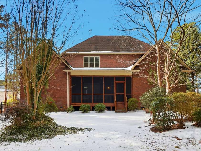 160 Arrow Point Lane, Davidson, NC 28036.  MLS# CAR4337144, YatesRealty ID 20556. 