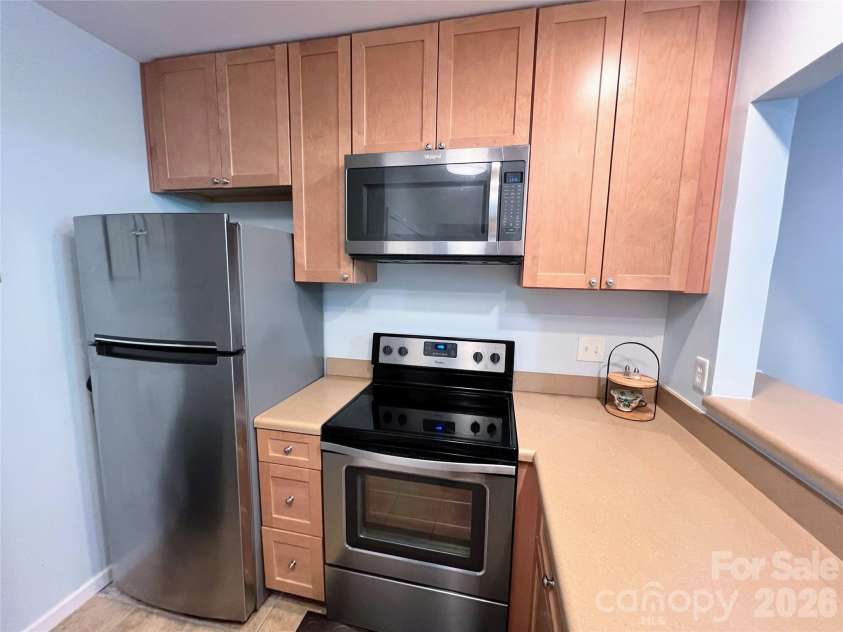 19905 Henderson Road, Cornelius, NC 28031.  MLS# CAR4365595, YatesRealty ID 20557. 