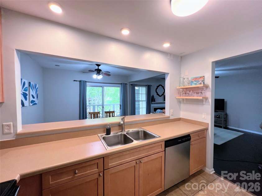 19905 Henderson Road, Cornelius, NC 28031.  MLS# CAR4365595, YatesRealty ID 20557. 