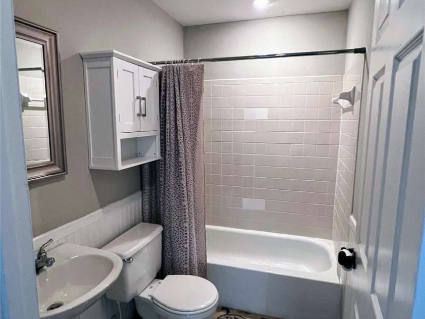 19905 Henderson Road, Cornelius, NC 28031.  MLS# CAR4365595, YatesRealty ID 20557. 