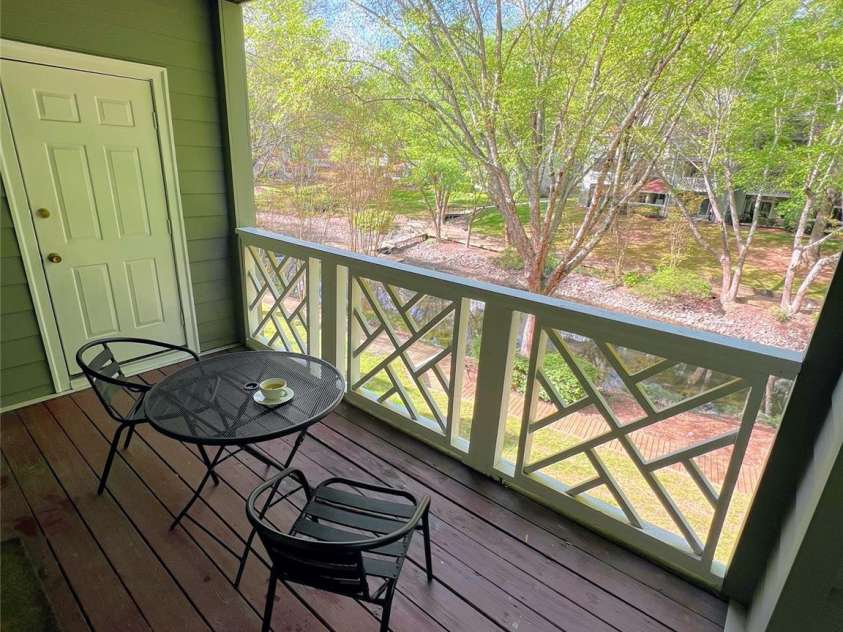 19905 Henderson Road, Cornelius, NC 28031.  MLS# CAR4365595, YatesRealty ID 20557. 