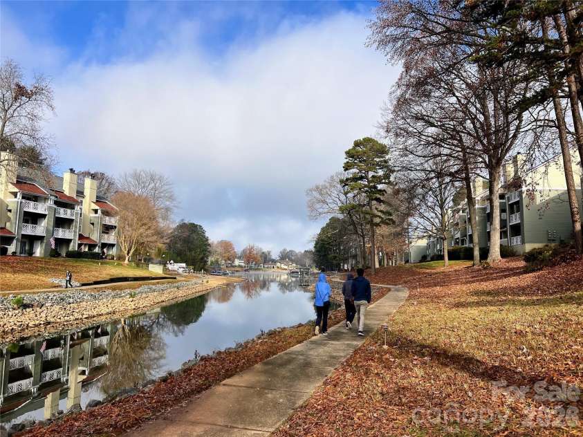 19905 Henderson Road, Cornelius, NC 28031.  MLS# CAR4365595, YatesRealty ID 20557. 