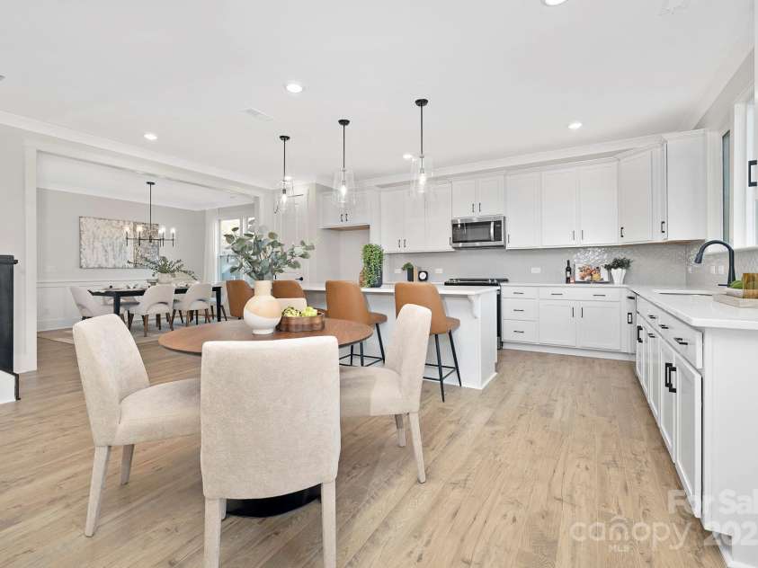 2304 Catalina Avenue, Charlotte, NC 28206.  MLS# CAR4195790, YatesRealty ID 20557. 