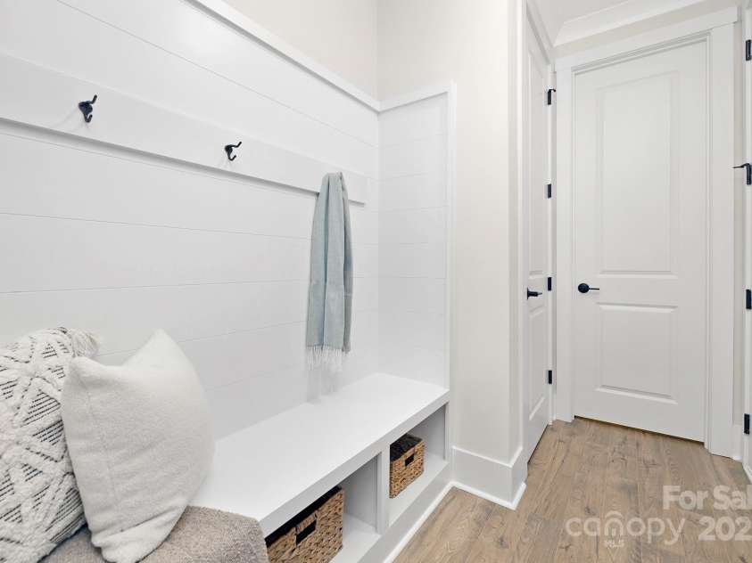 2304 Catalina Avenue, Charlotte, NC 28206.  MLS# CAR4195790, YatesRealty ID 20557. 