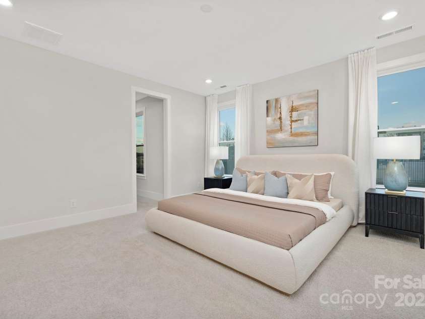 2304 Catalina Avenue, Charlotte, NC 28206.  MLS# CAR4195790, YatesRealty ID 20557. 