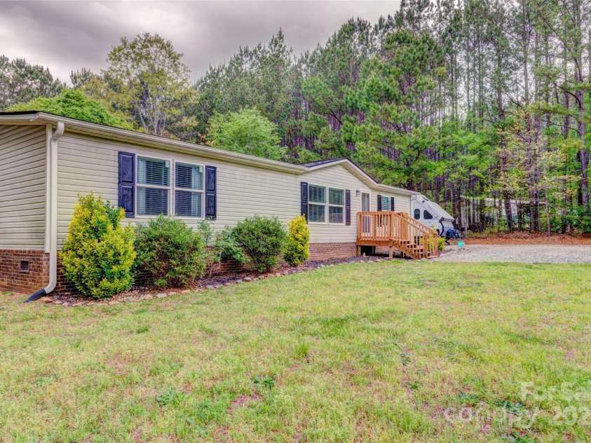 101 J M Lane, Lawndale, NC 28090.  MLS# CAR4253907, YatesRealty ID 20558. 