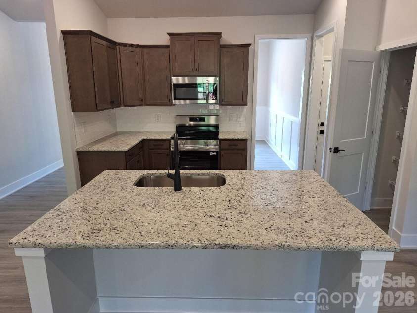 140 Kerr Walk Drive, Statesville, NC 28677.  MLS# CAR4371543, YatesRealty ID 20559. Kitchen