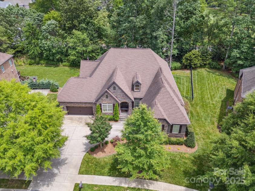 5805 Copperleaf Commons Court, Charlotte, NC 28277.  MLS# CAR4264865, YatesRealty ID 20559. 