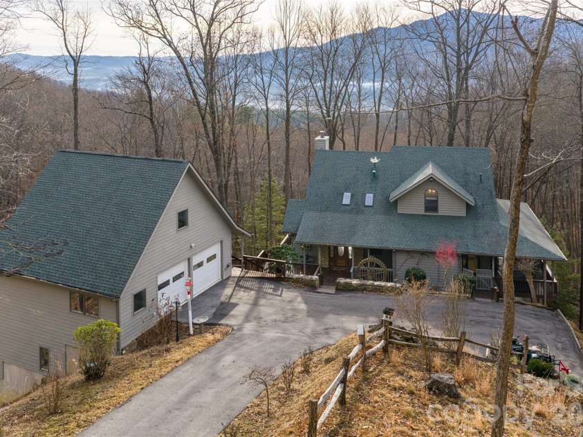 163 Tweetys Knoll, Burnsville, NC 28714.  MLS# CAR4281512, YatesRealty ID 2056. 