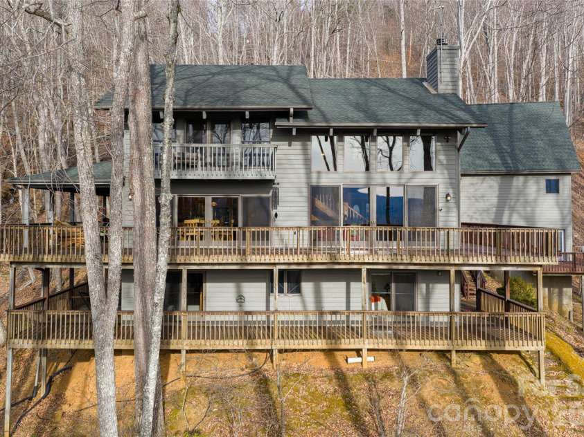 163 Tweetys Knoll, Burnsville, NC 28714.  MLS# CAR4281512, YatesRealty ID 2056. 