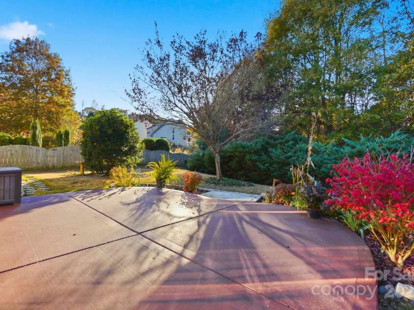 5194 Cressingham Drive, Fort Mill, SC 29707.  MLS# CAR4320905, YatesRealty ID 2056. 