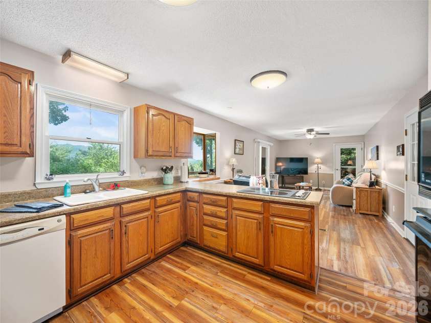254 Shepard Way, Burnsville, NC 28714.  MLS# CAR4368226, YatesRealty ID 20561. 