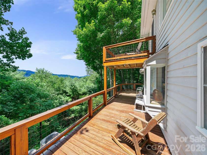 254 Shepard Way, Burnsville, NC 28714.  MLS# CAR4368226, YatesRealty ID 20561. 