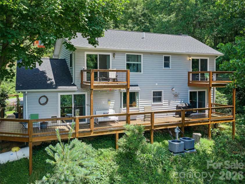 254 Shepard Way, Burnsville, NC 28714.  MLS# CAR4368226, YatesRealty ID 20561. 