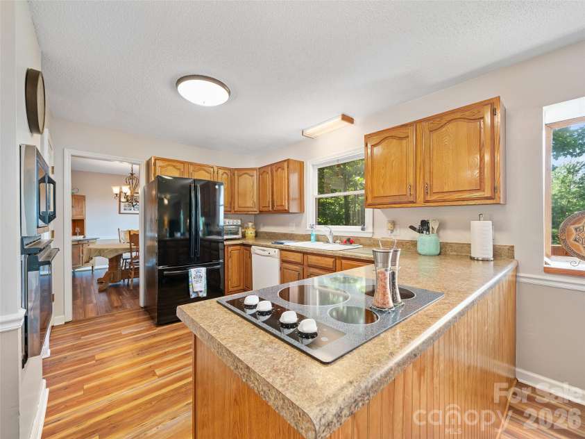 254 Shepard Way, Burnsville, NC 28714.  MLS# CAR4368226, YatesRealty ID 20561. 
