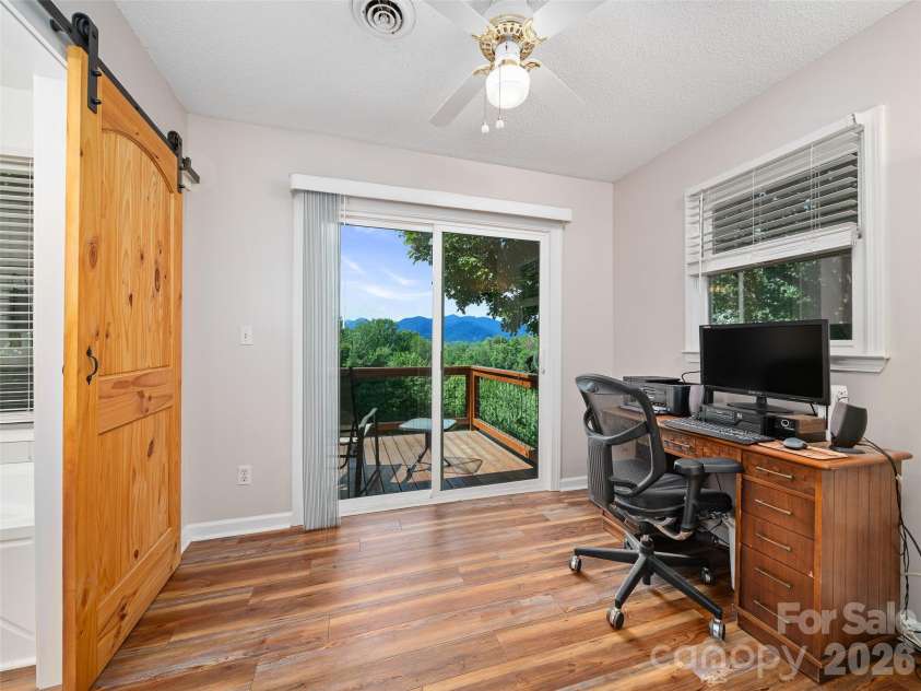 254 Shepard Way, Burnsville, NC 28714.  MLS# CAR4368226, YatesRealty ID 20561. 