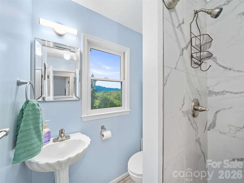 254 Shepard Way, Burnsville, NC 28714.  MLS# CAR4368226, YatesRealty ID 20561. 