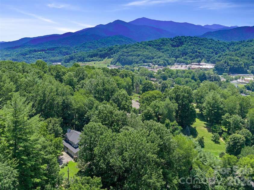 254 Shepard Way, Burnsville, NC 28714.  MLS# CAR4368226, YatesRealty ID 20561. 