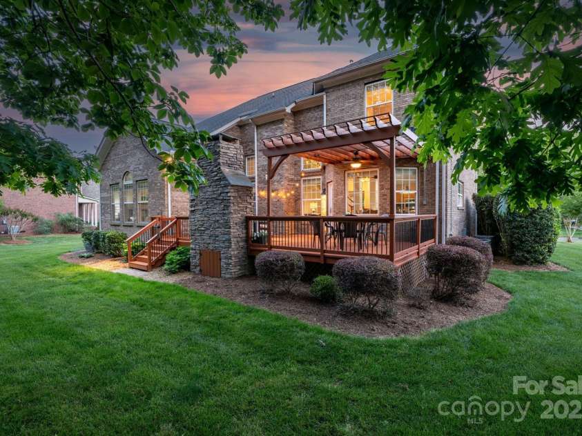3017 Chisholm Court, Waxhaw, NC 28173.  MLS# CAR4234747, YatesRealty ID 20561. Enjoy the beautiful Carolina weather on this oversized deck with pergola for added comfort and shade
