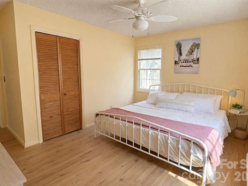 1511 Water Wheel Cove, Clyde, NC 28721.  MLS# CAR4369164, YatesRealty ID 20562. 