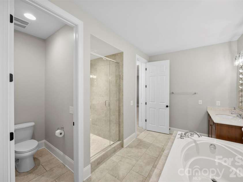 8624 Robbins Crescent Drive, Cornelius, NC 28031.  MLS# CAR4410622, YatesRealty ID 20564. 