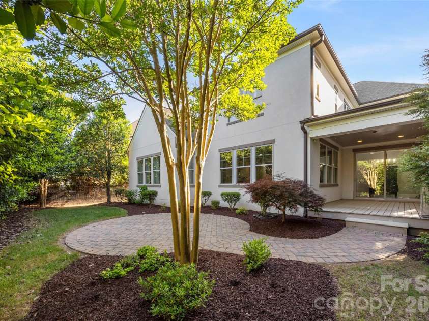 8624 Robbins Crescent Drive, Cornelius, NC 28031.  MLS# CAR4410622, YatesRealty ID 20564. 