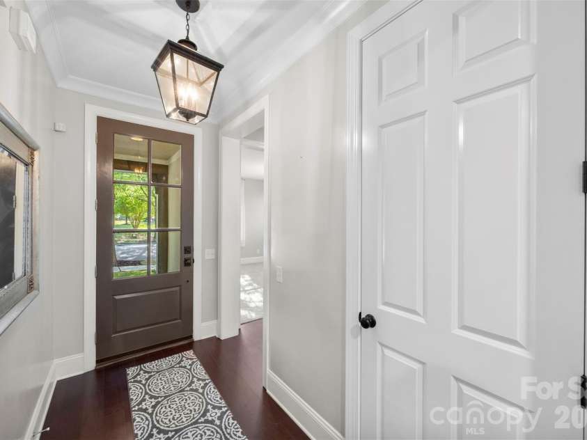 8624 Robbins Crescent Drive, Cornelius, NC 28031.  MLS# CAR4410622, YatesRealty ID 20564. Welcoming entry