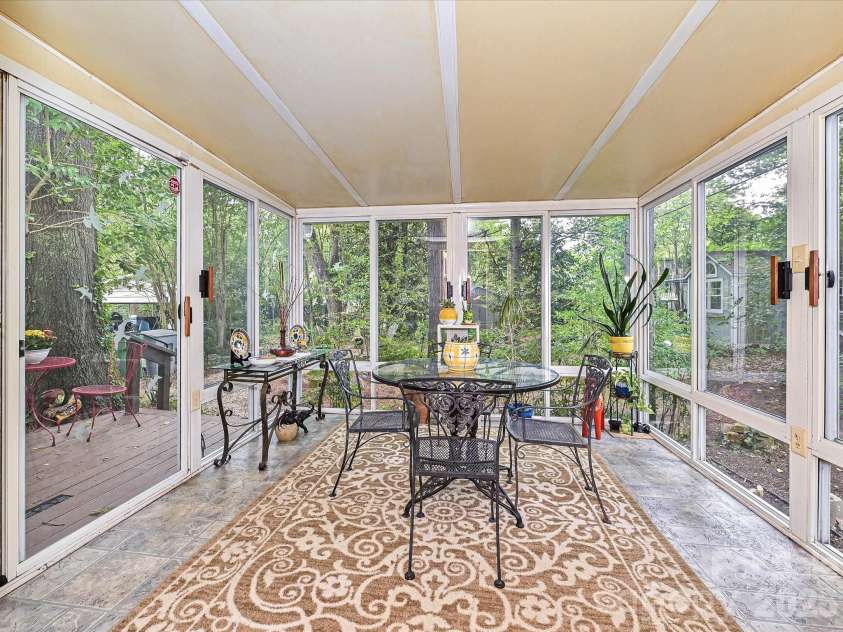 720 Aintree Road, Charlotte, NC 28215.  MLS# CAR4374797, YatesRealty ID 20565. 