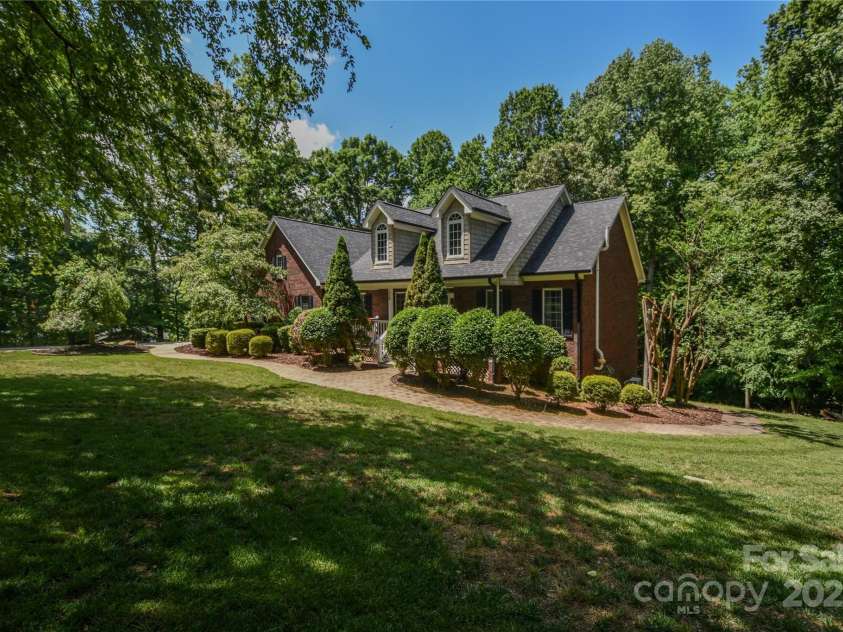 118 Tayport Drive, Troutman, NC 28166.  MLS# CAR4264920, YatesRealty ID 20566. 