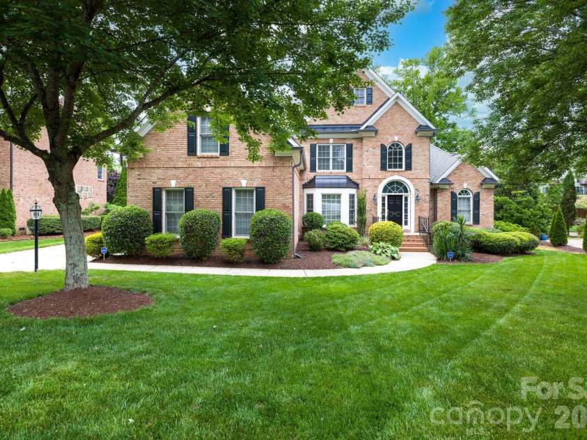886 Hickory Stick Drive, Fort Mill, SC 29715.  MLS# CAR4377127, YatesRealty ID 20566. 