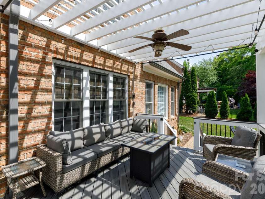886 Hickory Stick Drive, Fort Mill, SC 29715.  MLS# CAR4377127, YatesRealty ID 20566. 
