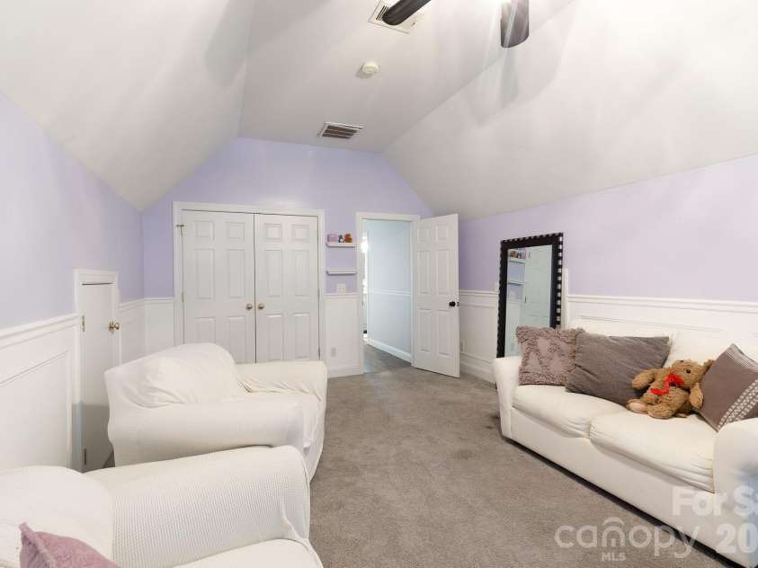 886 Hickory Stick Drive, Fort Mill, SC 29715.  MLS# CAR4377127, YatesRealty ID 20566. 