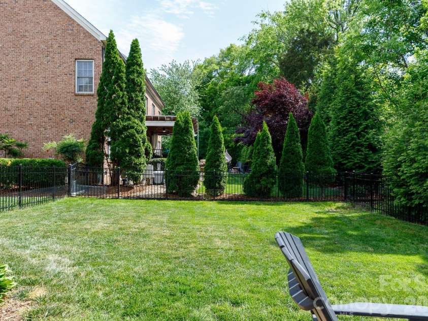 886 Hickory Stick Drive, Fort Mill, SC 29715.  MLS# CAR4377127, YatesRealty ID 20566. 