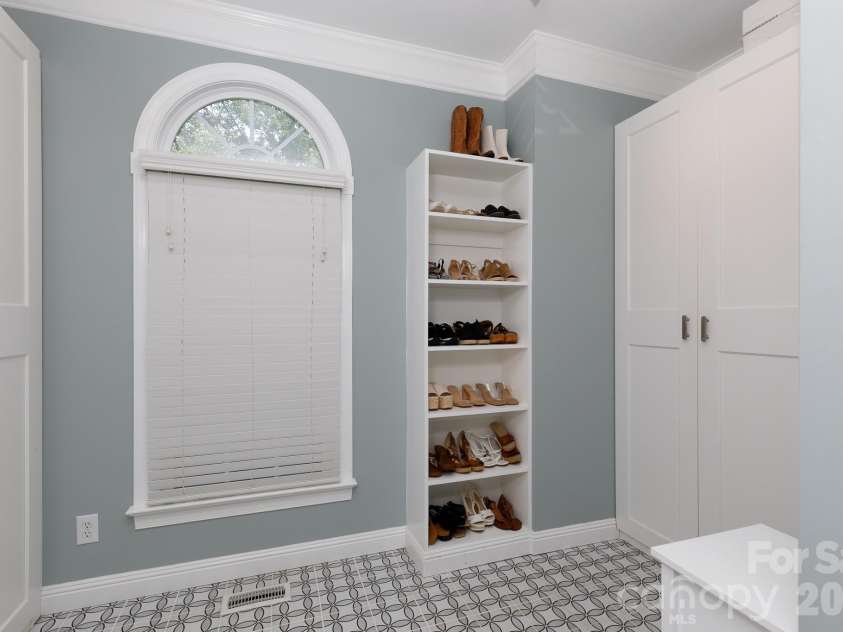 886 Hickory Stick Drive, Fort Mill, SC 29715.  MLS# CAR4377127, YatesRealty ID 20566. 