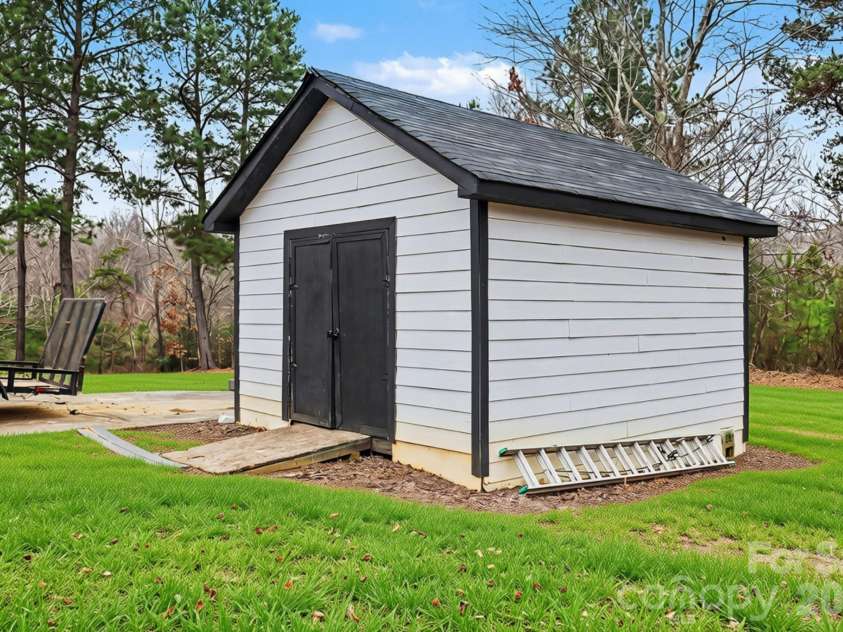 504 Six Mile Creek Road, Lancaster, SC 29720.  MLS# CAR4402606, YatesRealty ID 20568. 