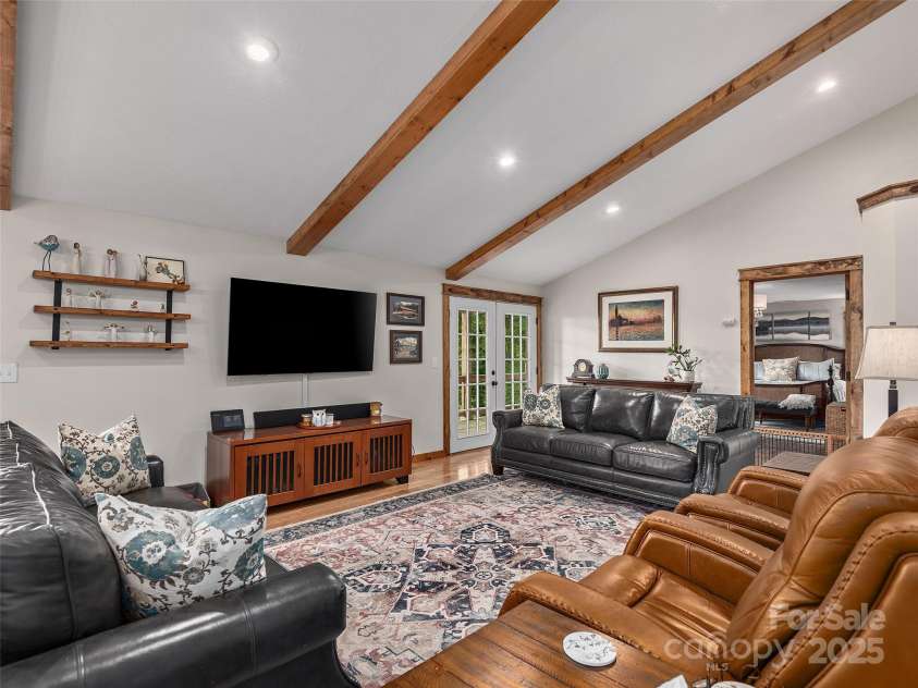 505 Scenic Circle, Waynesville, NC 28786.  MLS# CAR4270383, YatesRealty ID 20568. 