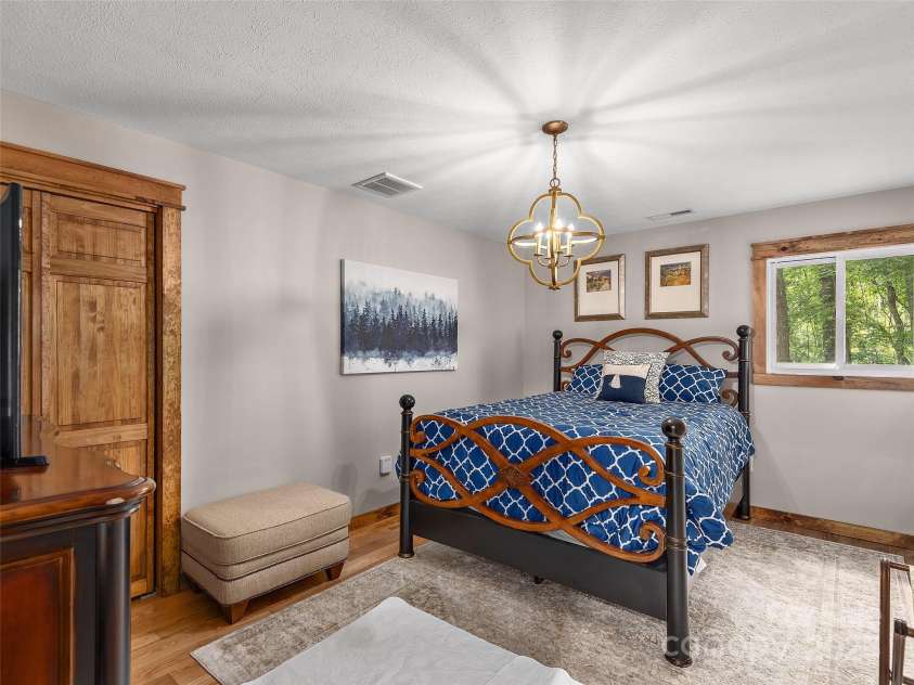 505 Scenic Circle, Waynesville, NC 28786.  MLS# CAR4270383, YatesRealty ID 20568. 