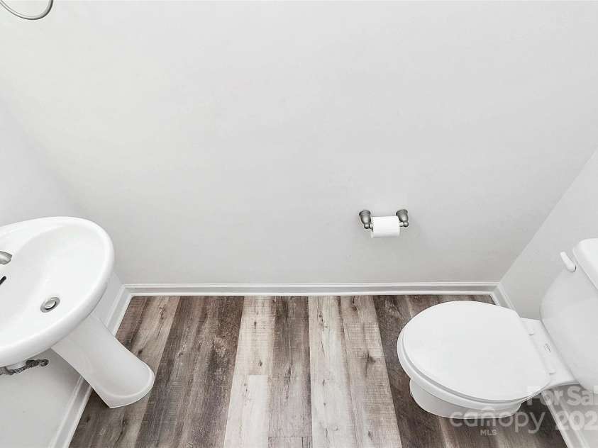 1218 Rosada Avenue, Charlotte, NC 28213.  MLS# CAR4260289, YatesRealty ID 20569. 