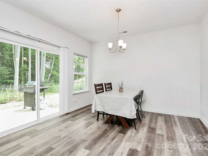 1218 Rosada Avenue, Charlotte, NC 28213.  MLS# CAR4260289, YatesRealty ID 20569. 