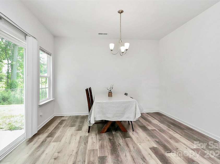 1218 Rosada Avenue, Charlotte, NC 28213.  MLS# CAR4260289, YatesRealty ID 20569. 