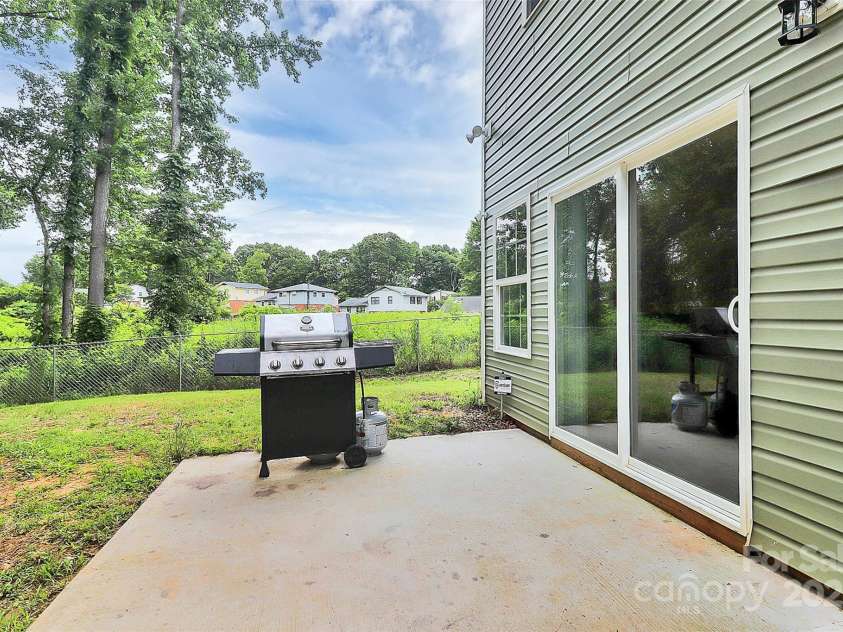 1218 Rosada Avenue, Charlotte, NC 28213.  MLS# CAR4260289, YatesRealty ID 20569. 