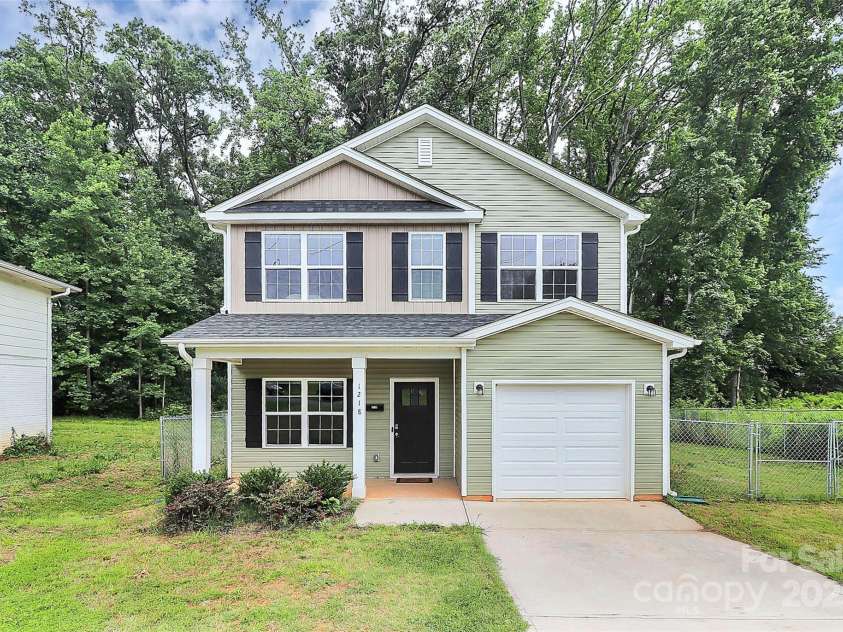 1218 Rosada Avenue, Charlotte, NC 28213.  MLS# CAR4260289, YatesRealty ID 20569. 