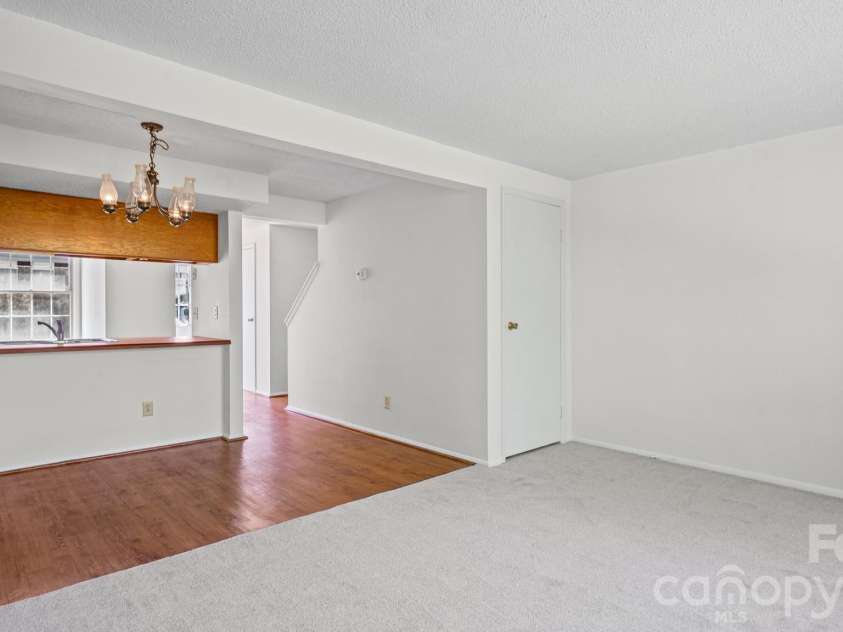 7344 Pebblestone Drive, Charlotte, NC 28212.  MLS# CAR4378230, YatesRealty ID 20570. Brand New Carpet