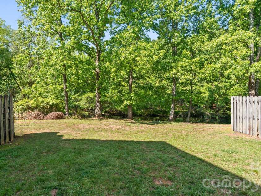 7344 Pebblestone Drive, Charlotte, NC 28212.  MLS# CAR4378230, YatesRealty ID 20570. Common Area Beside Unit