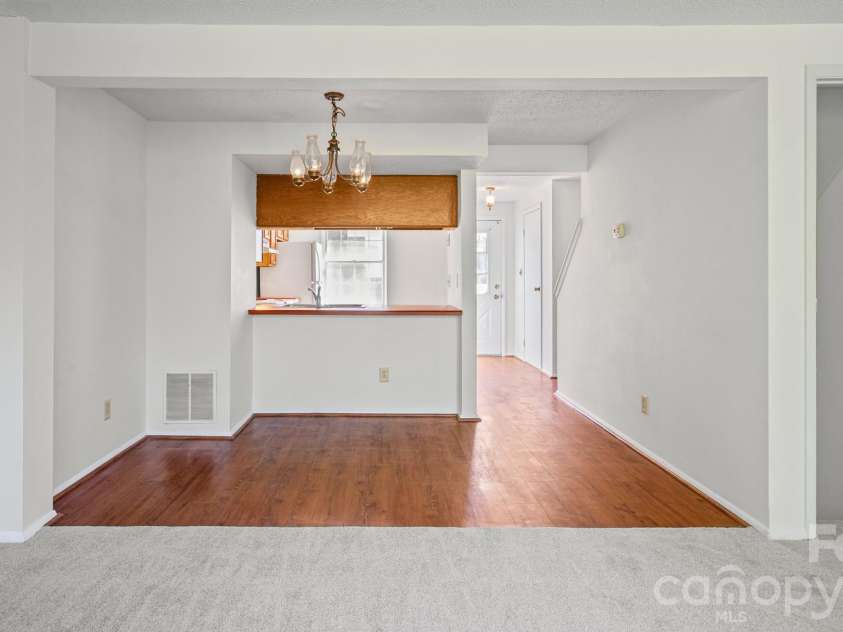 7344 Pebblestone Drive, Charlotte, NC 28212.  MLS# CAR4378230, YatesRealty ID 20570. Dining Area