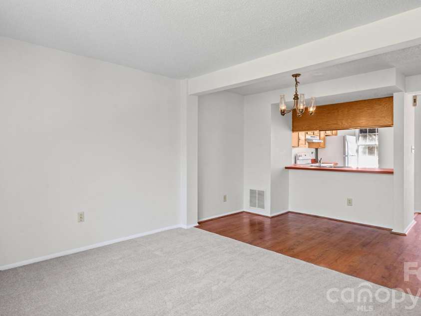 7344 Pebblestone Drive, Charlotte, NC 28212.  MLS# CAR4378230, YatesRealty ID 20570. Fresh Interior Paint