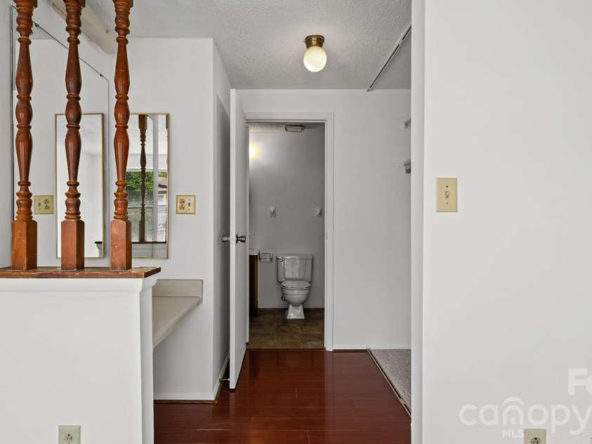 7344 Pebblestone Drive, Charlotte, NC 28212.  MLS# CAR4378230, YatesRealty ID 20570. Separate Dressing Area